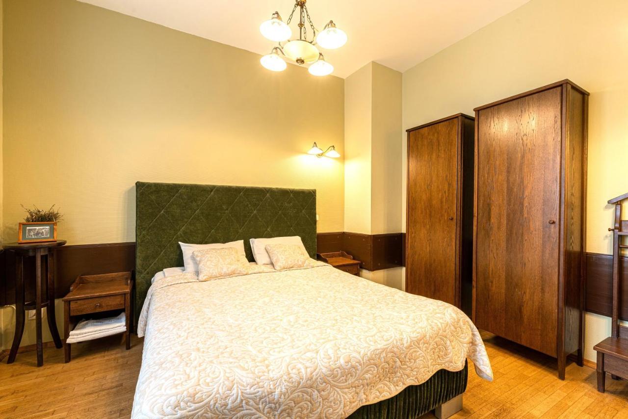 Palace Hotel Nyasvizh Bagian luar foto