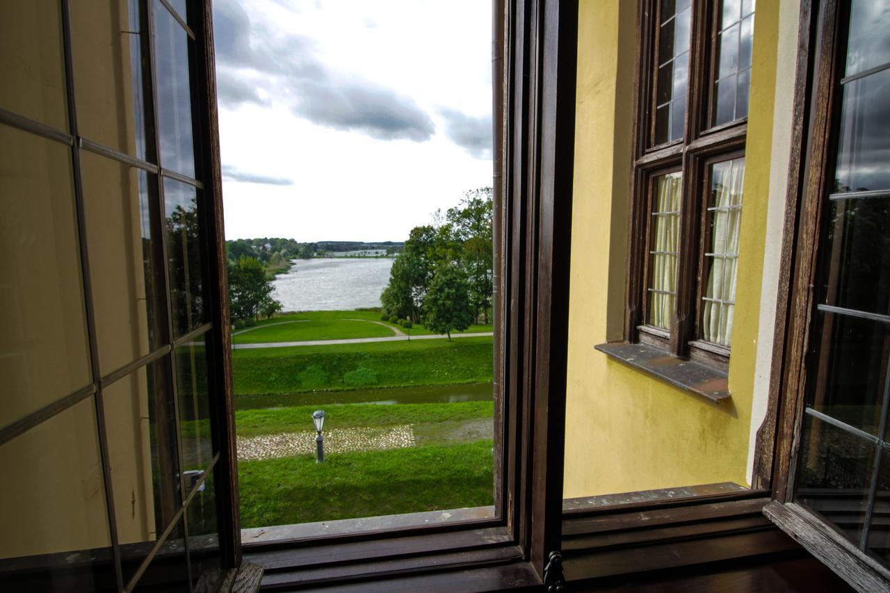 Palace Hotel Nyasvizh Bagian luar foto
