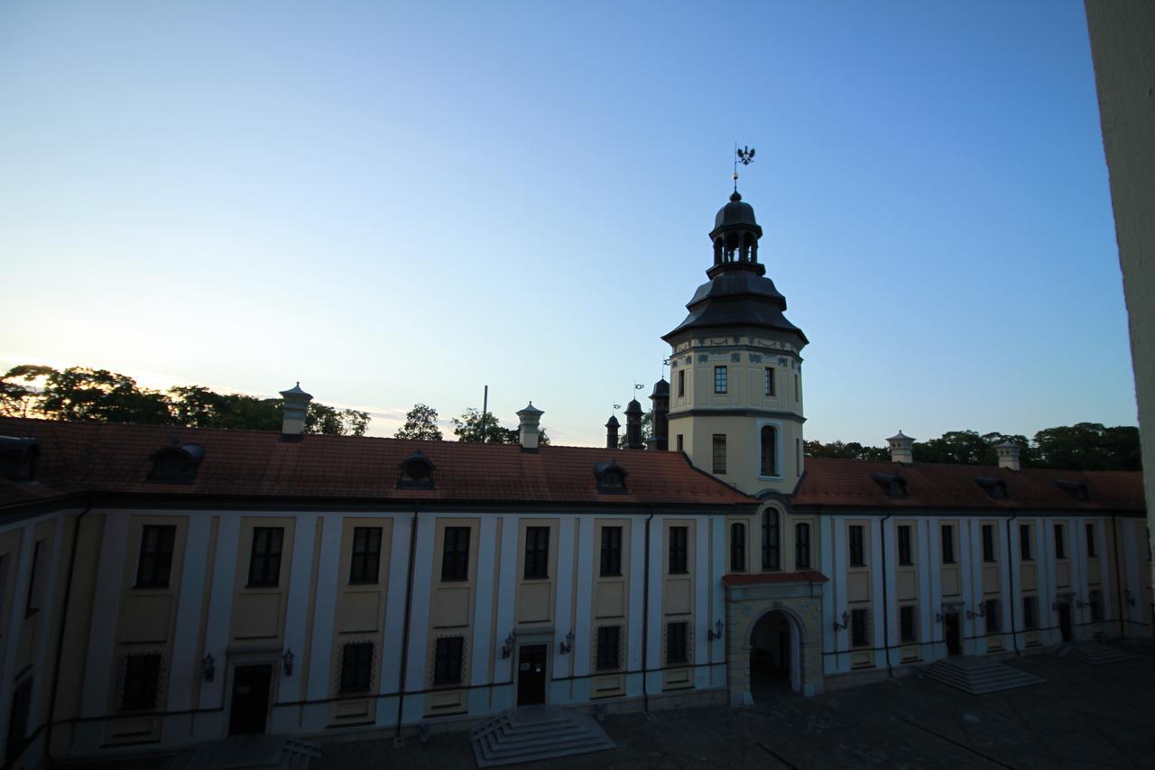 Palace Hotel Nyasvizh Bagian luar foto
