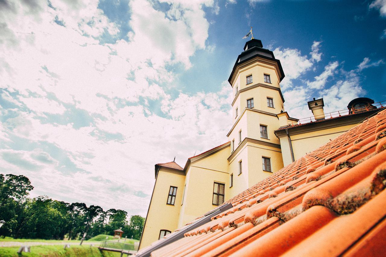 Palace Hotel Nyasvizh Bagian luar foto
